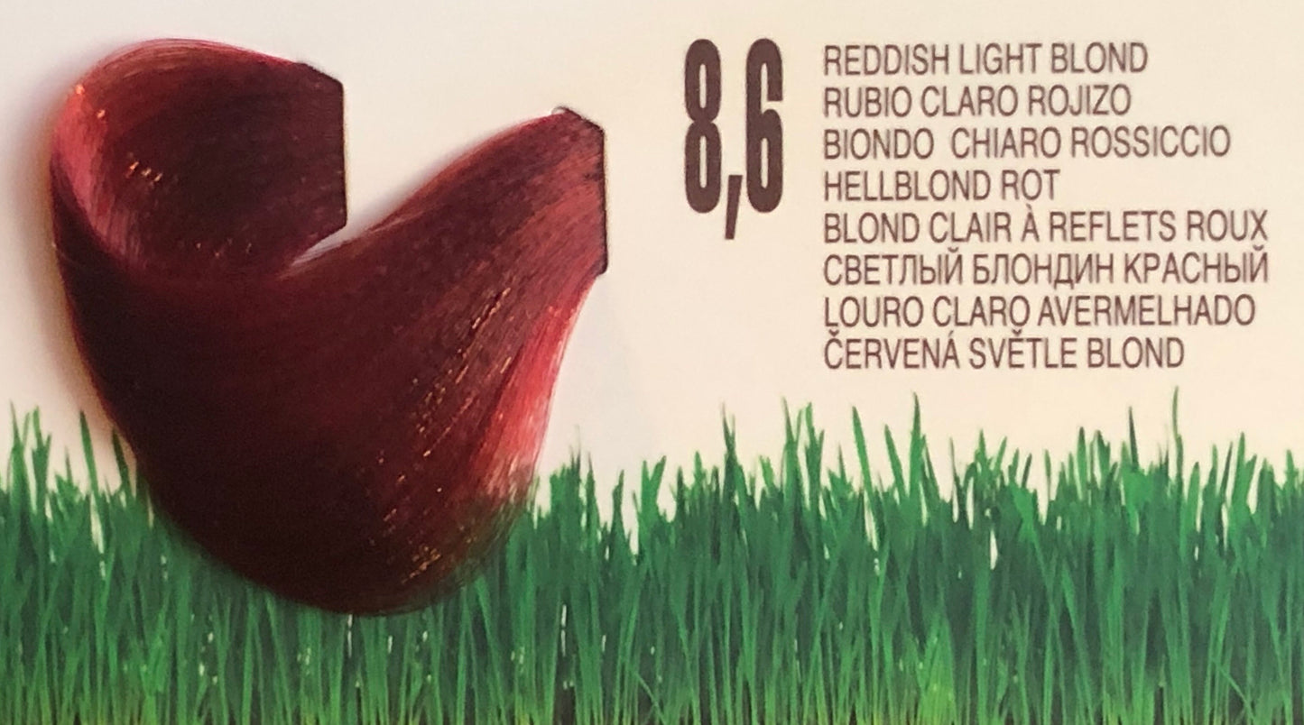 #8,6 Rubio claro rojizo / Reddish light blond
